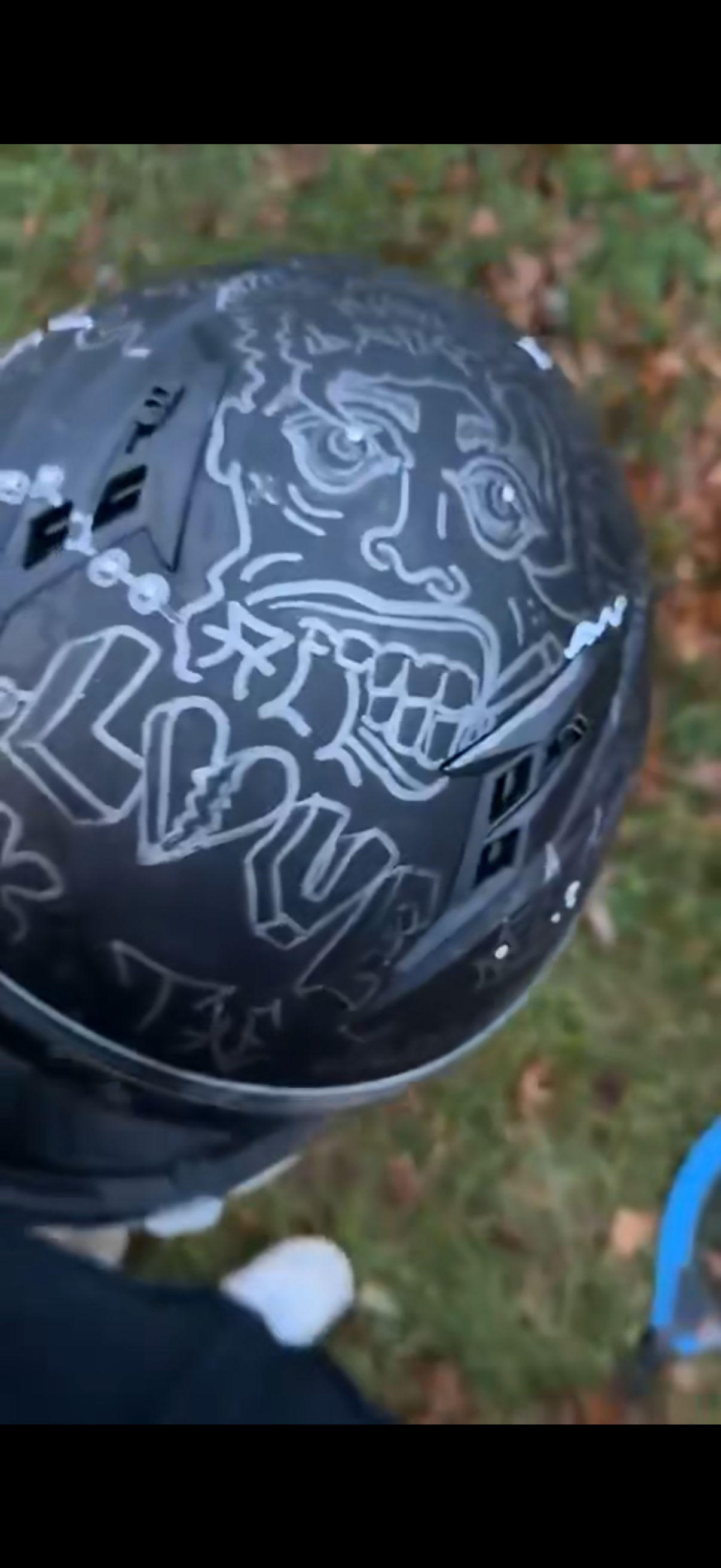 Motorcycle helmet