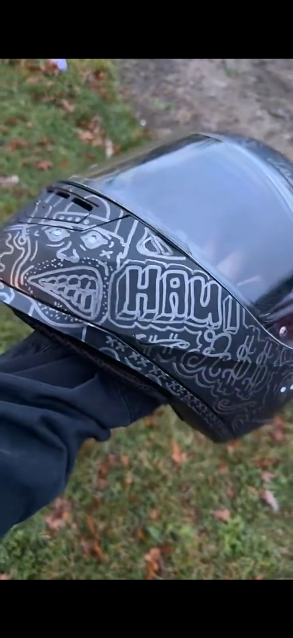 Motorcycle helmet